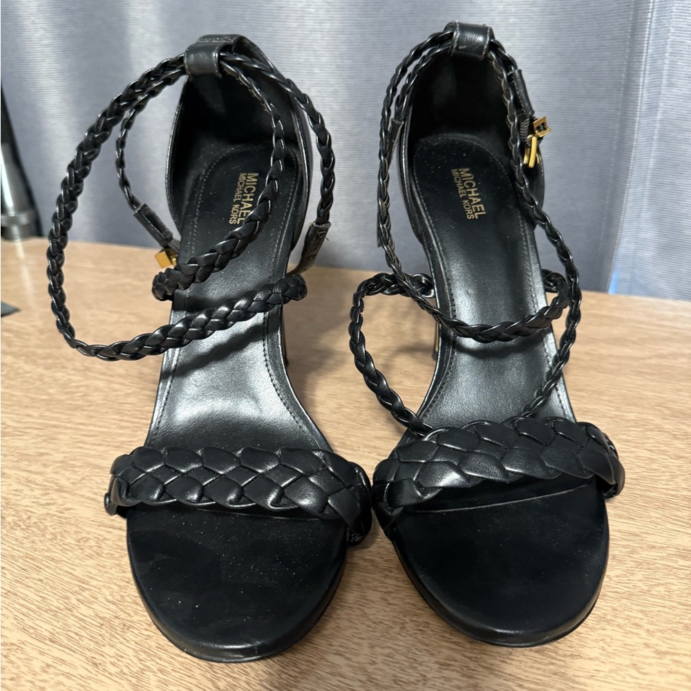 Michael Kors Black Heels Classic Design